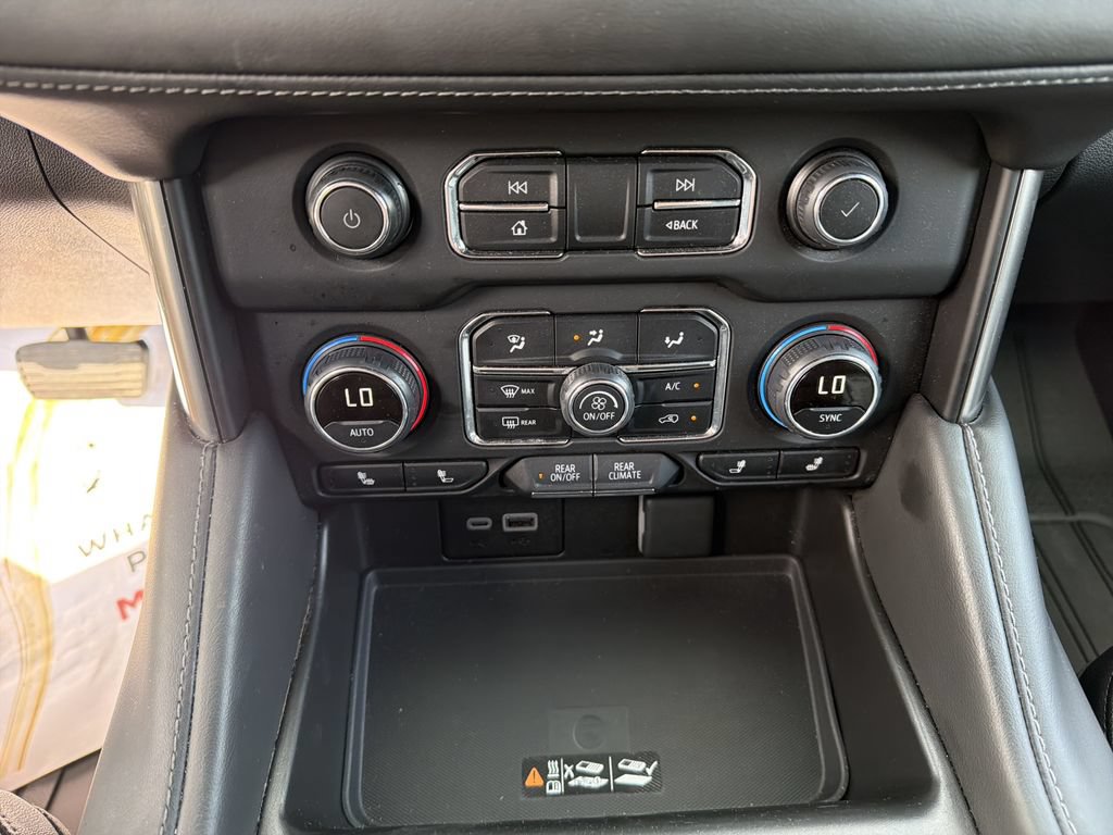Used 2024 Chevrolet Tahoe LT AWD/4WD image 21