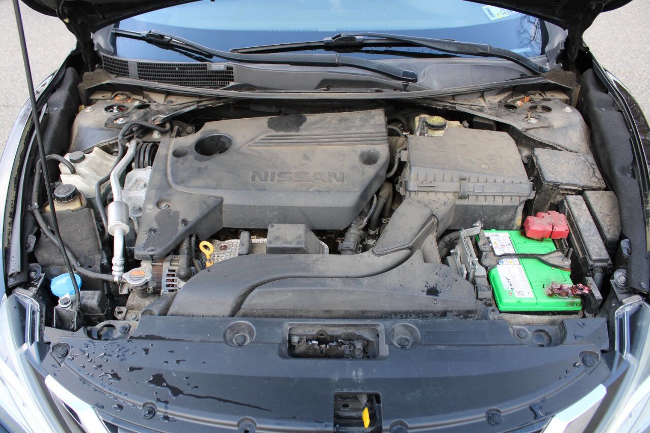 Used 2016 Nissan Altima 2.5 SV w/ Convenience Package image 14