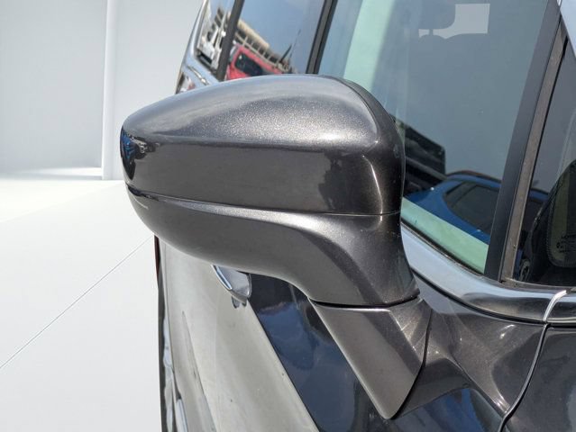 Used 2019 Chrysler Pacifica Touring-L FWD image 11