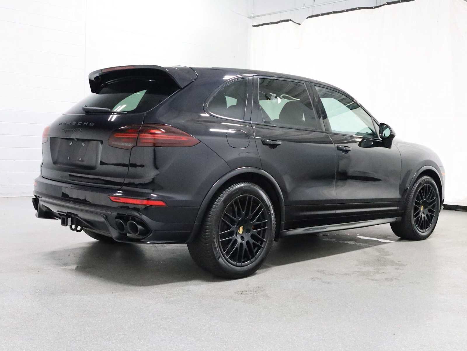 Used 2016 Porsche Cayenne GTS AWD/4WD image 9