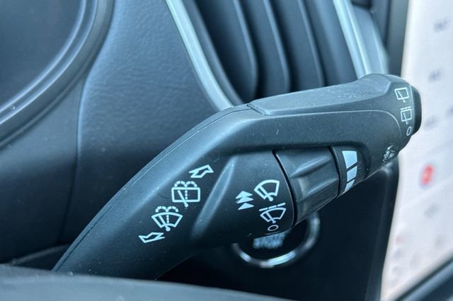 Used 2024 Ford Edge SEL image 40