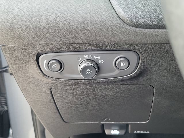 Used 2022 Buick Encore GX Essence w/ Experience Buick Package FWD image 19