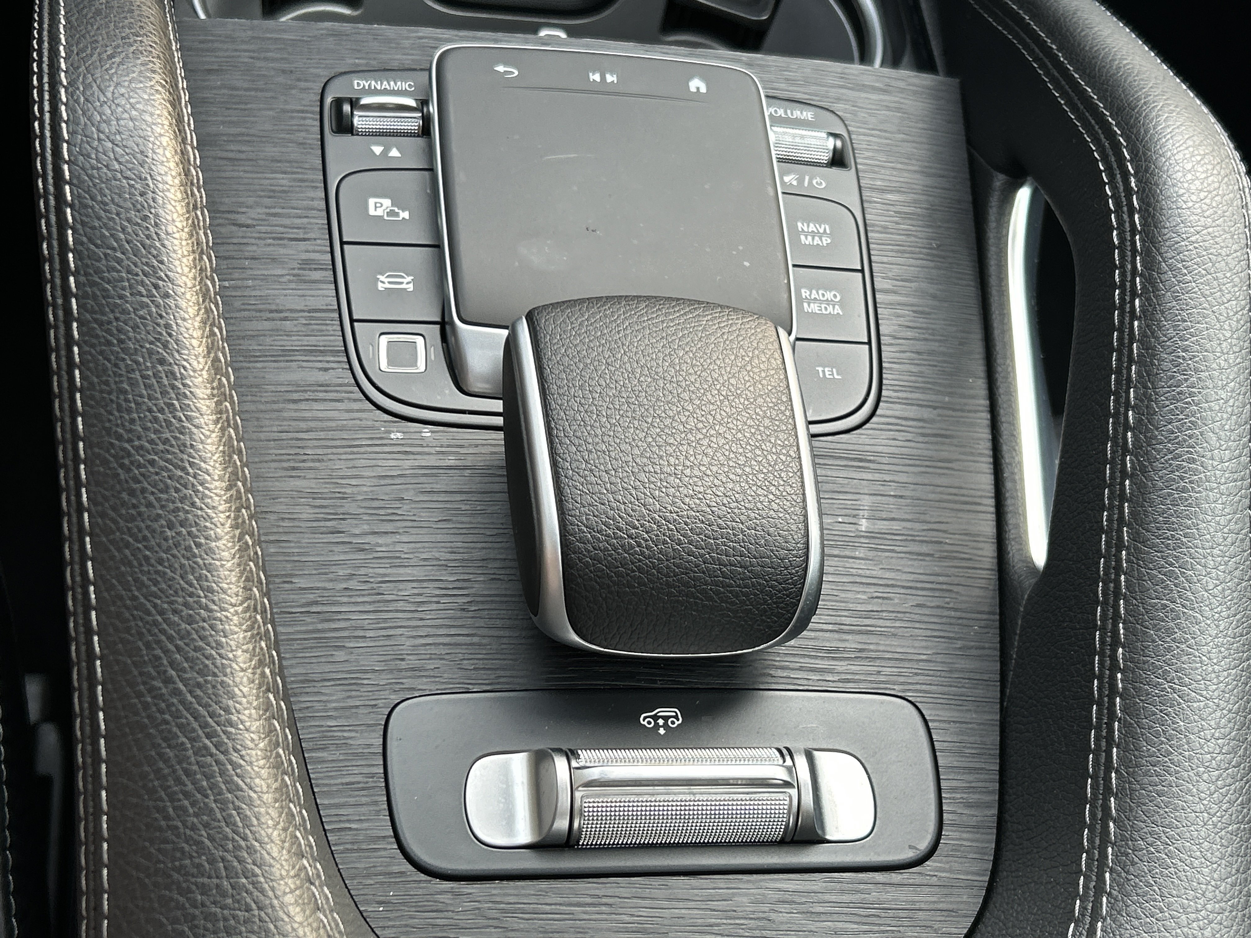 Certified 2025 Mercedes-Benz GLE 580 4MATIC image 37
