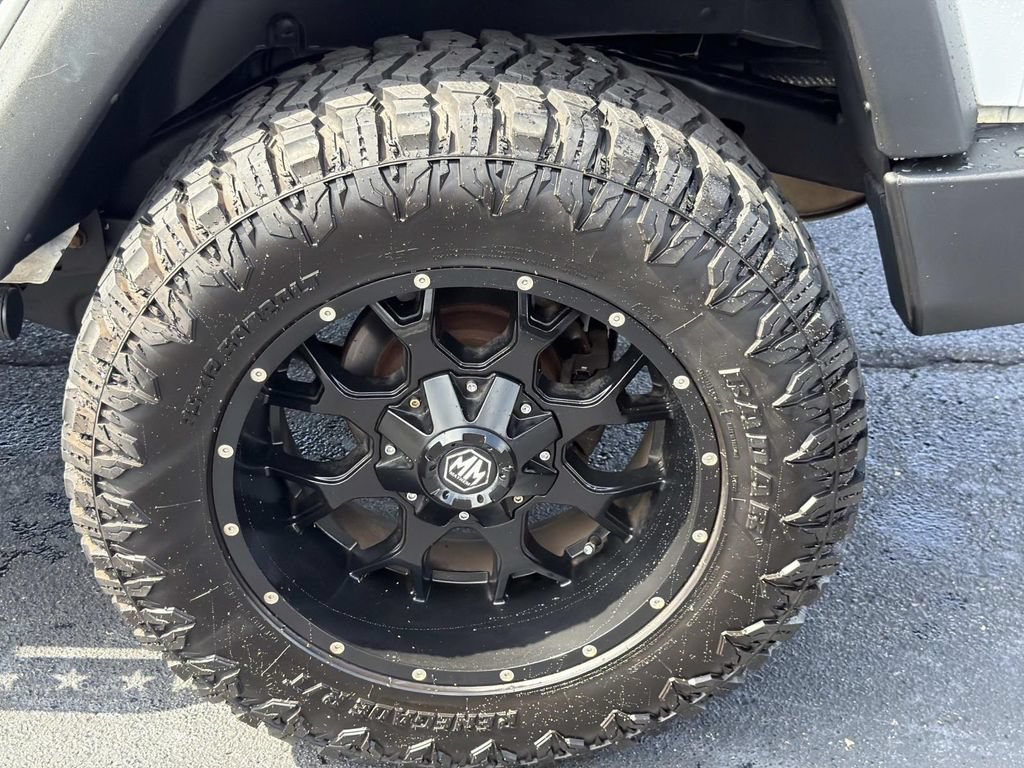 Used 2018 Jeep Wrangler Unlimited Sport S AWD/4WD image 11