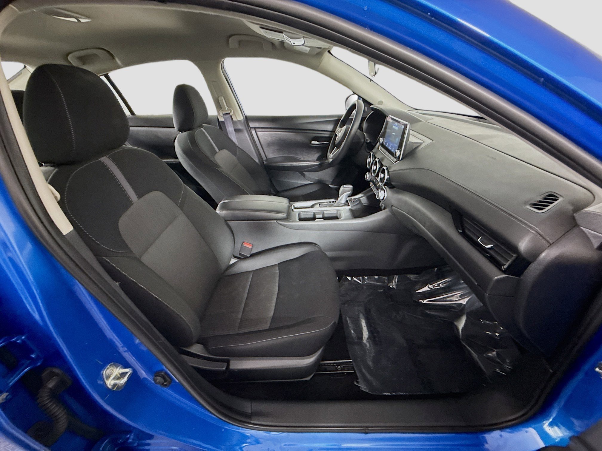 Used 2025 Nissan Sentra SV image 29