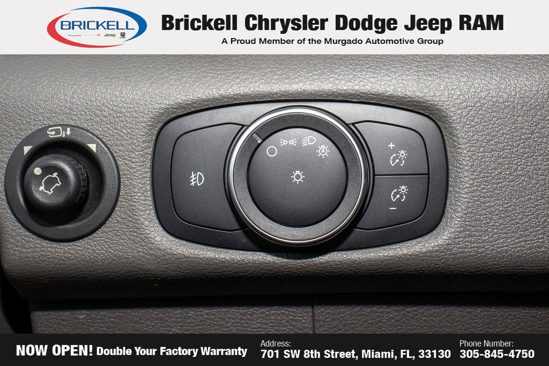 Used 2023 Ford E-Transit Medium Roof image 23