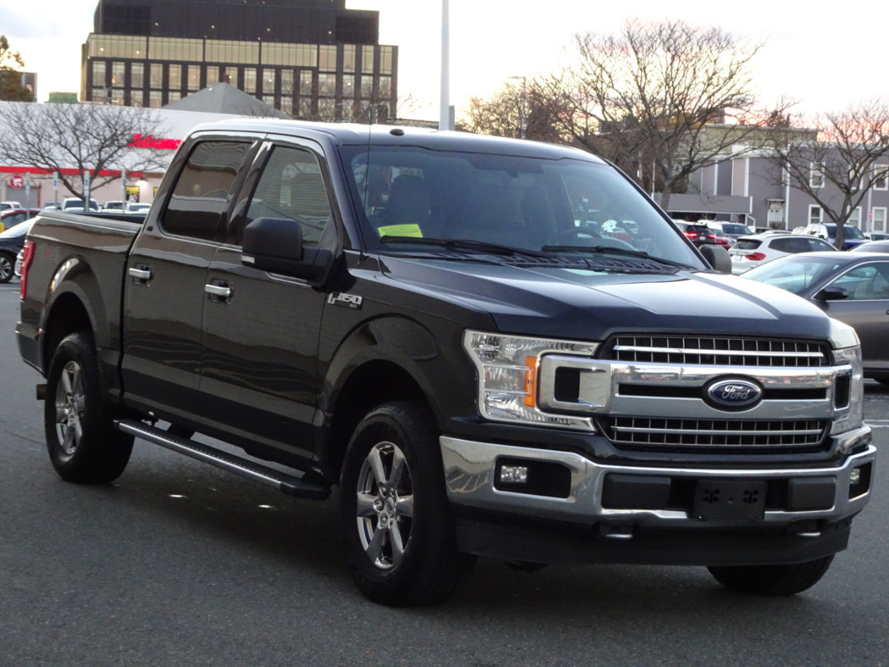 Used 2018 Ford F150 XLT w/ Equipment Group 302A Luxury image 3
