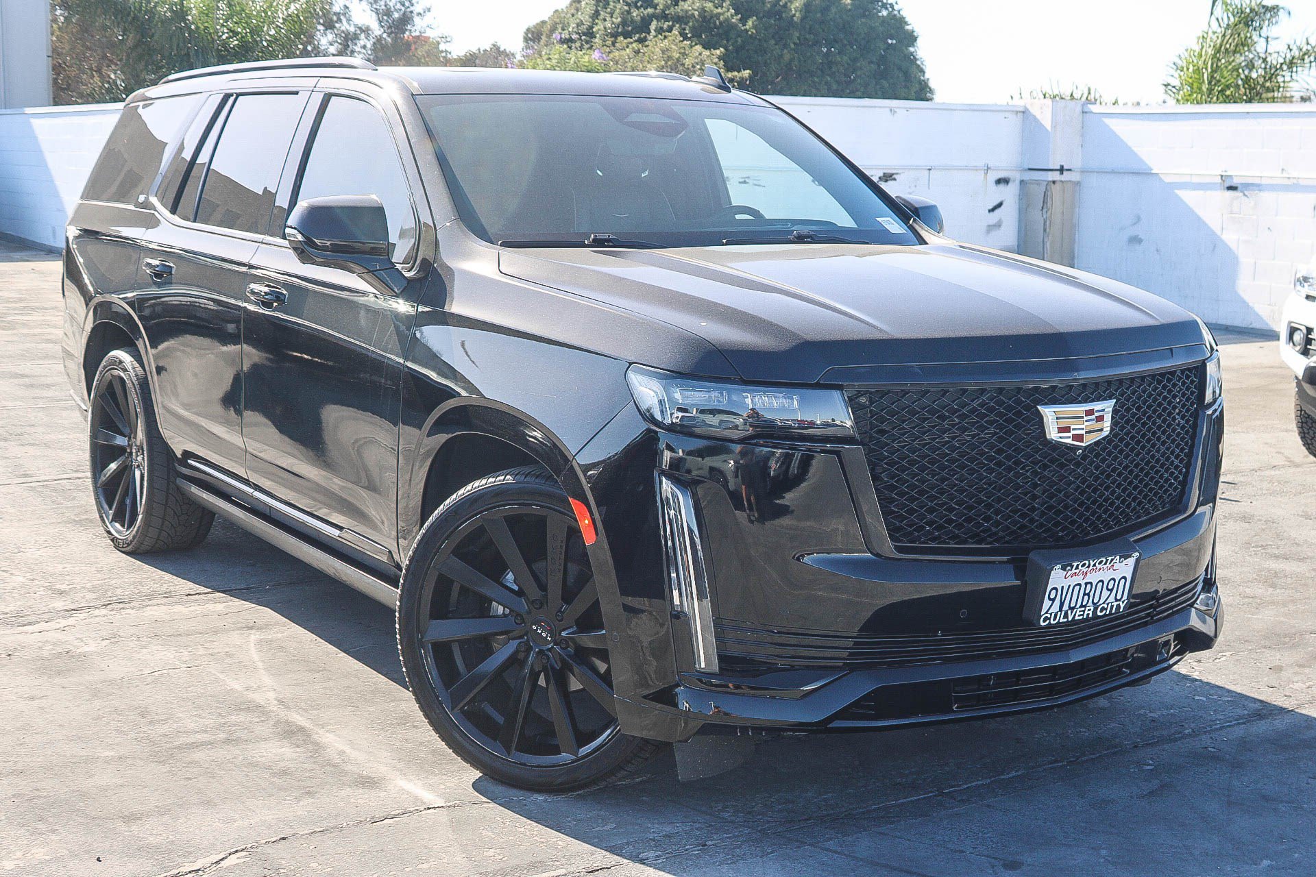 Used 2021 Cadillac Escalade Sport w/ Driver Assist Tech Package AWD/4WD image 1