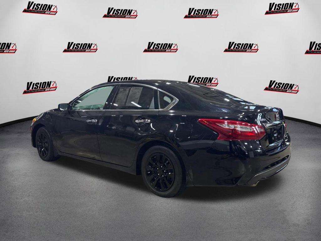 Used 2018 Nissan Altima 2.5 S w/ S Convenience Package image 7