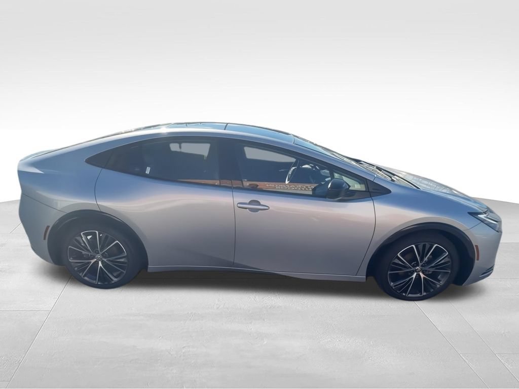 Used 2023 Toyota Prius Limited FWD image 9