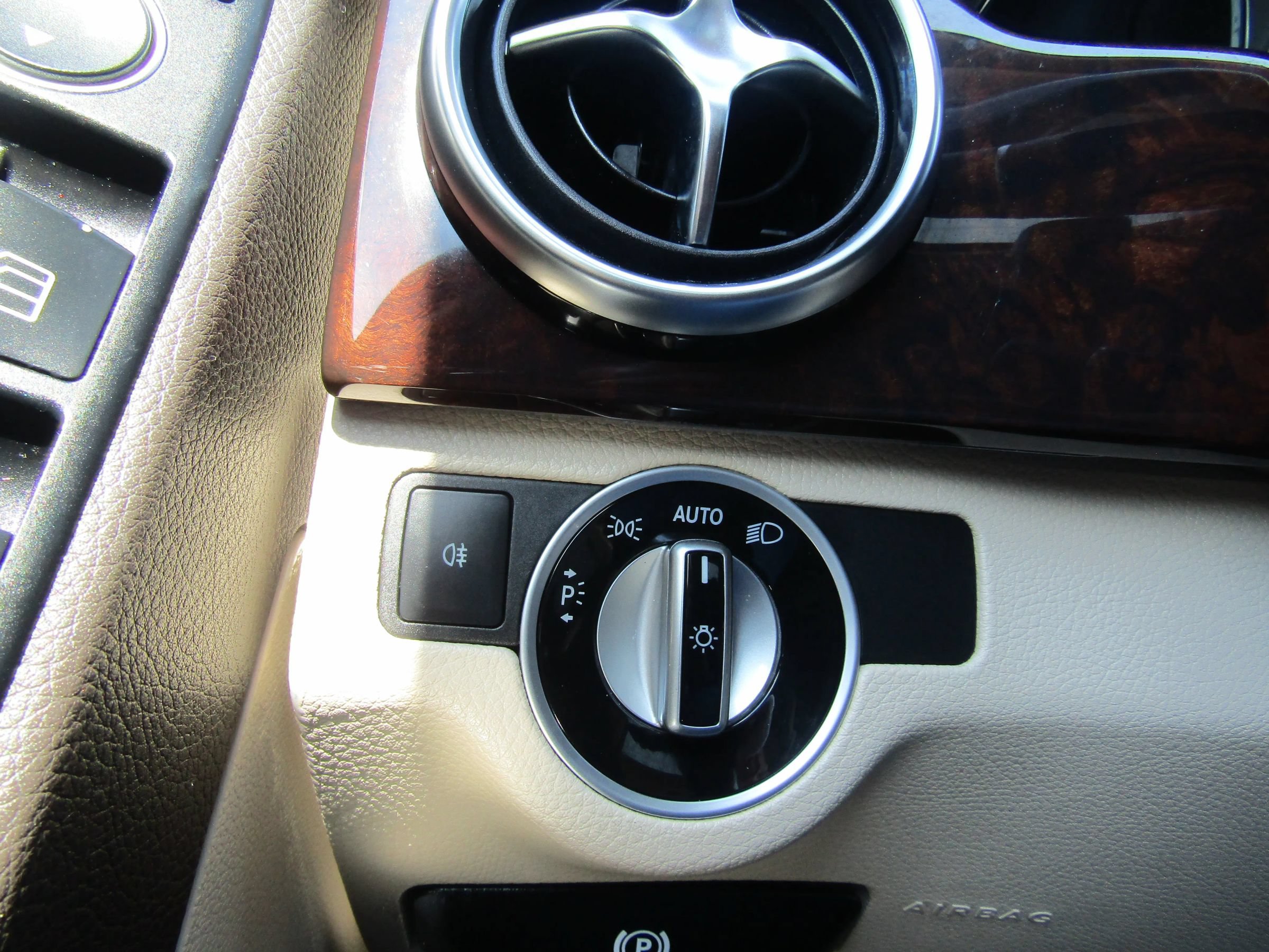 Used 2014 Mercedes-Benz GLK 250 BlueTEC 4MATIC image 32