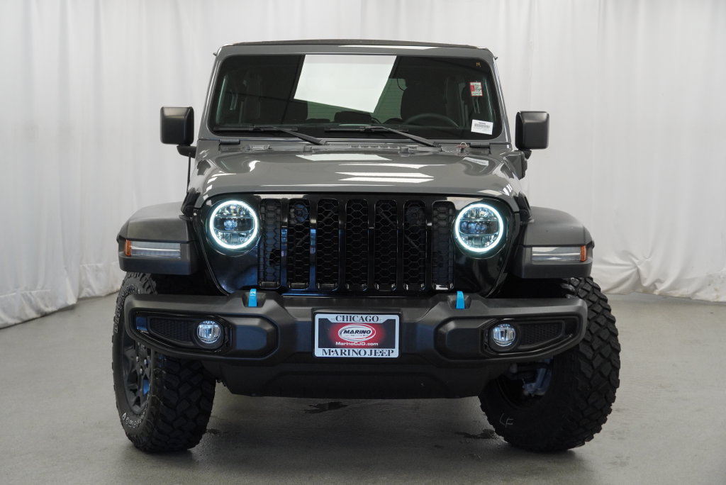 Used 2023 Jeep Wrangler Unlimited w/ Sun & Screen Package AWD/4WD image 12