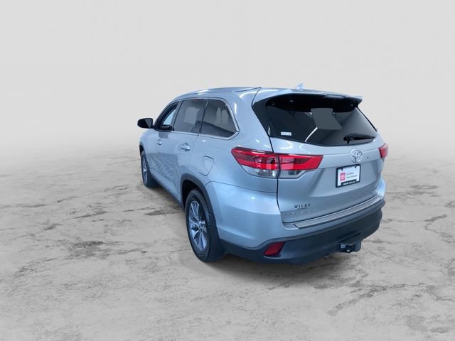 Used 2019 Toyota Highlander XLE AWD/4WD image 9
