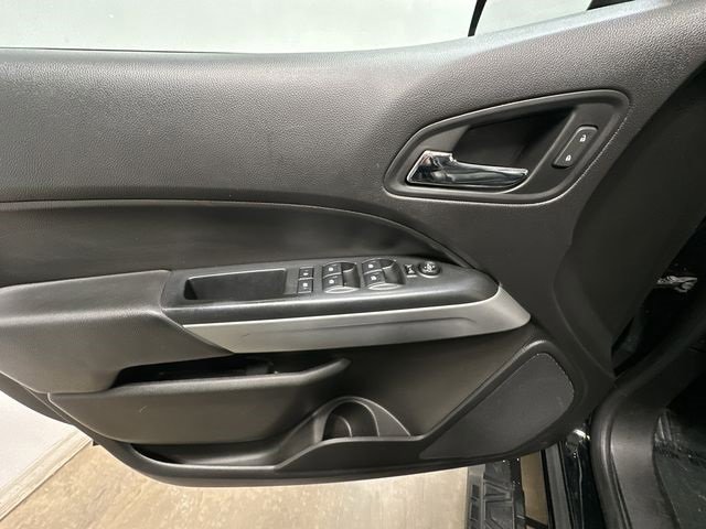 Used 2018 Chevrolet Colorado ZR2 image 17