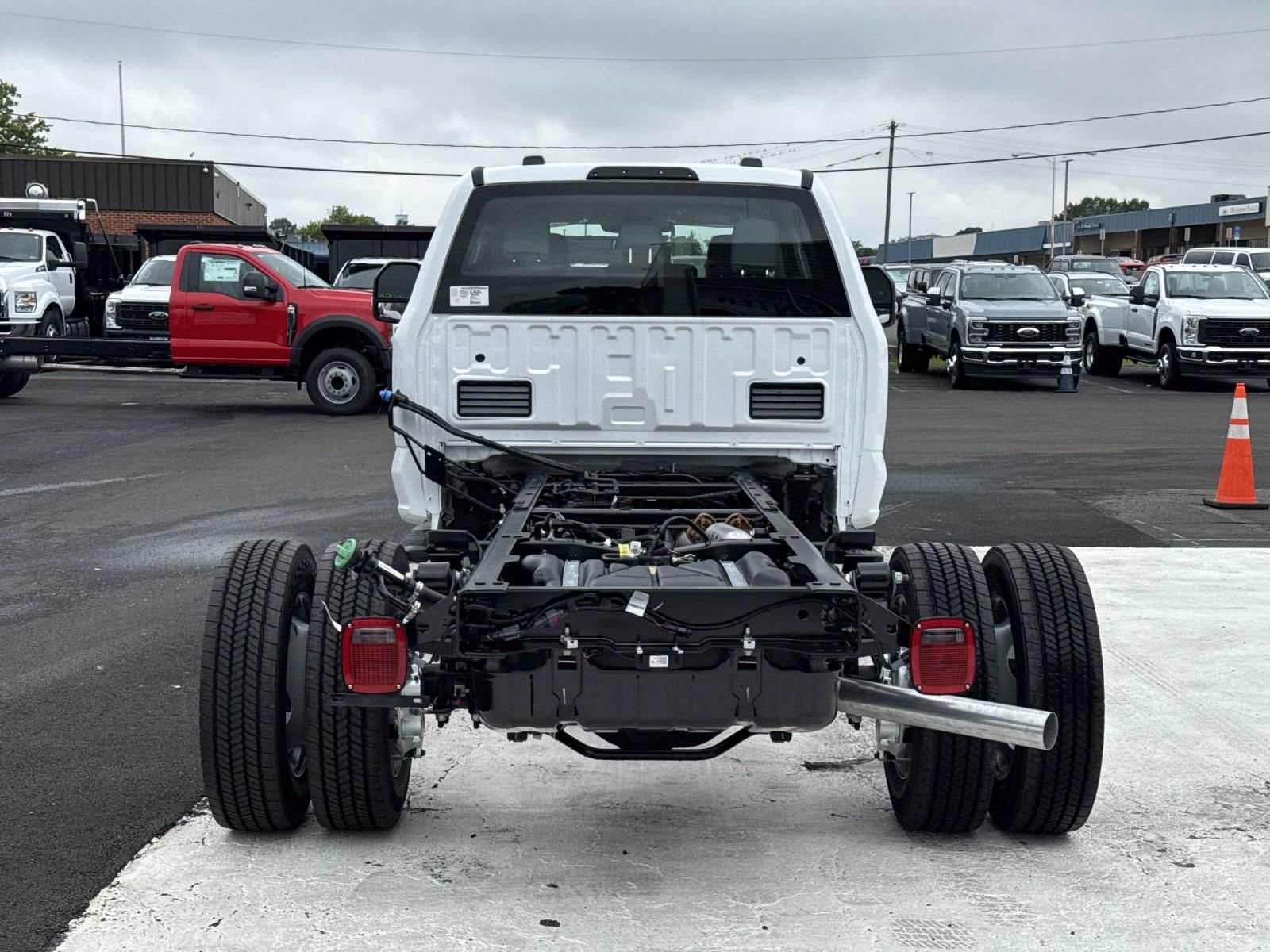 New 2026 Ford F550 4x4 Crew Cab Super Duty image 4