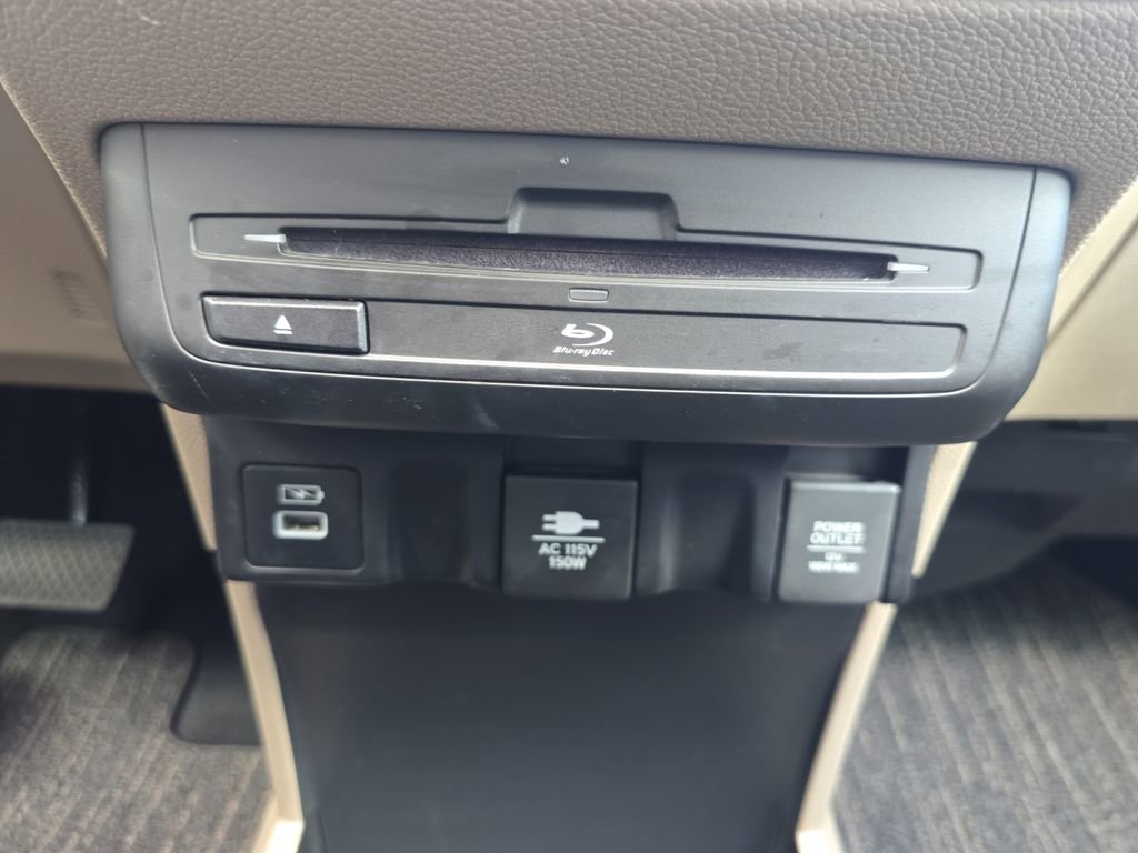 Used 2023 Honda Odyssey Touring image 25