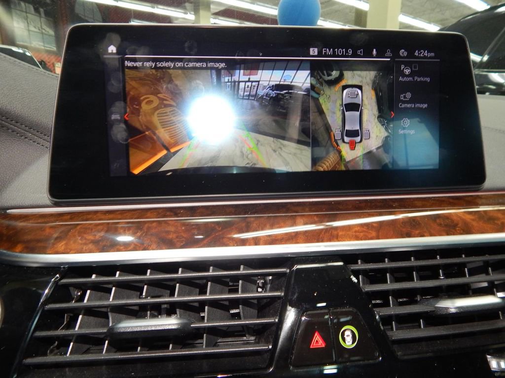 Used 2020 BMW 540i xDrive w/ M Sport Package image 24