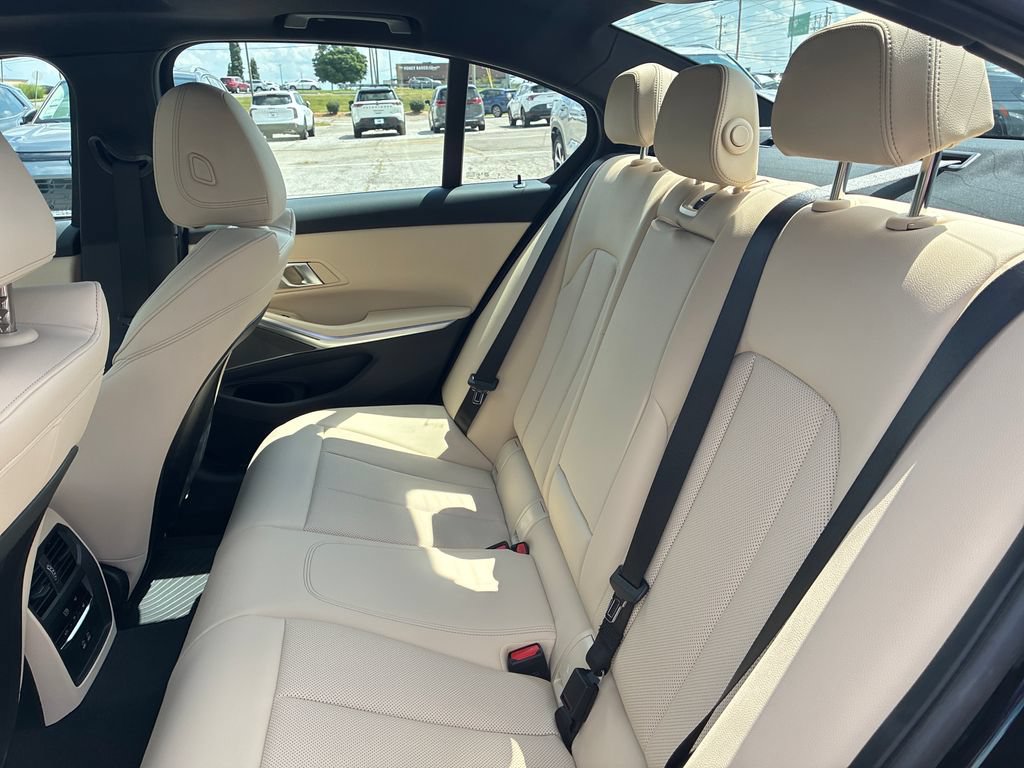 New 2026 BMW 330i xDrive Sedan w/ M Sport Package AWD/4WD image 19