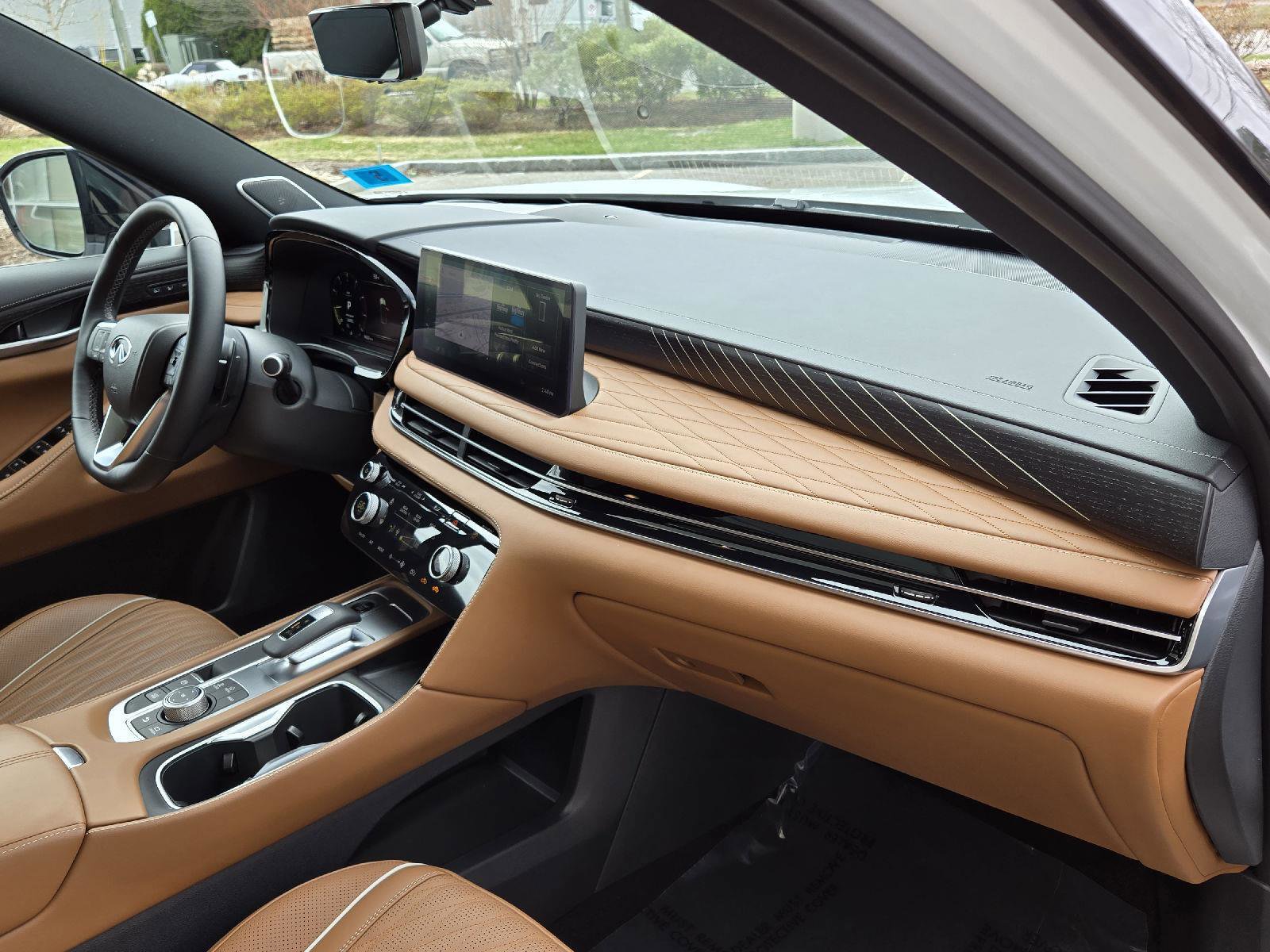 Certified 2026 INFINITI QX60 Autograph w/ Dark Cargo Package image 18