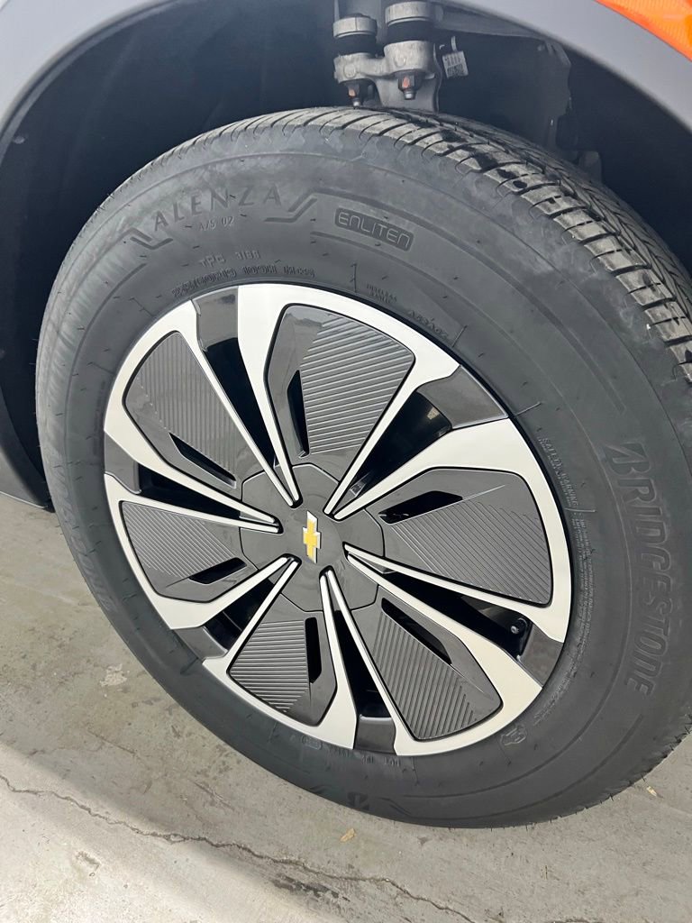 Used 2024 Chevrolet Blazer EV LT AWD/4WD image 9