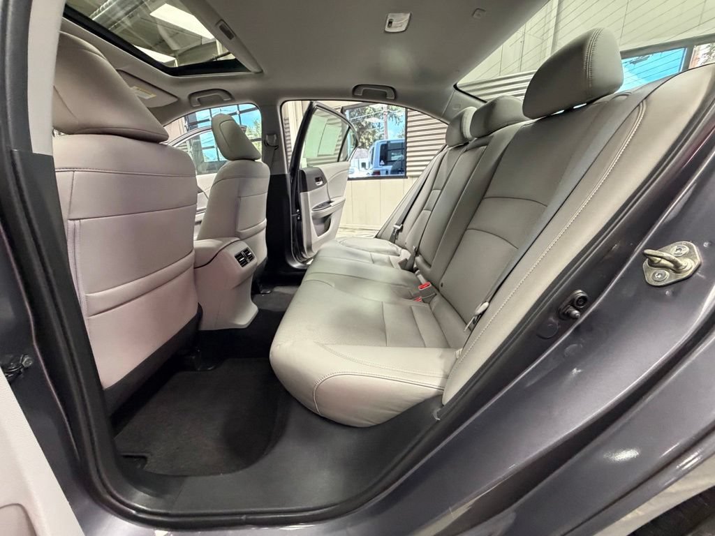 Used 2017 Honda Accord Touring image 57