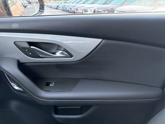 Used 2023 Chevrolet Blazer LT image 24