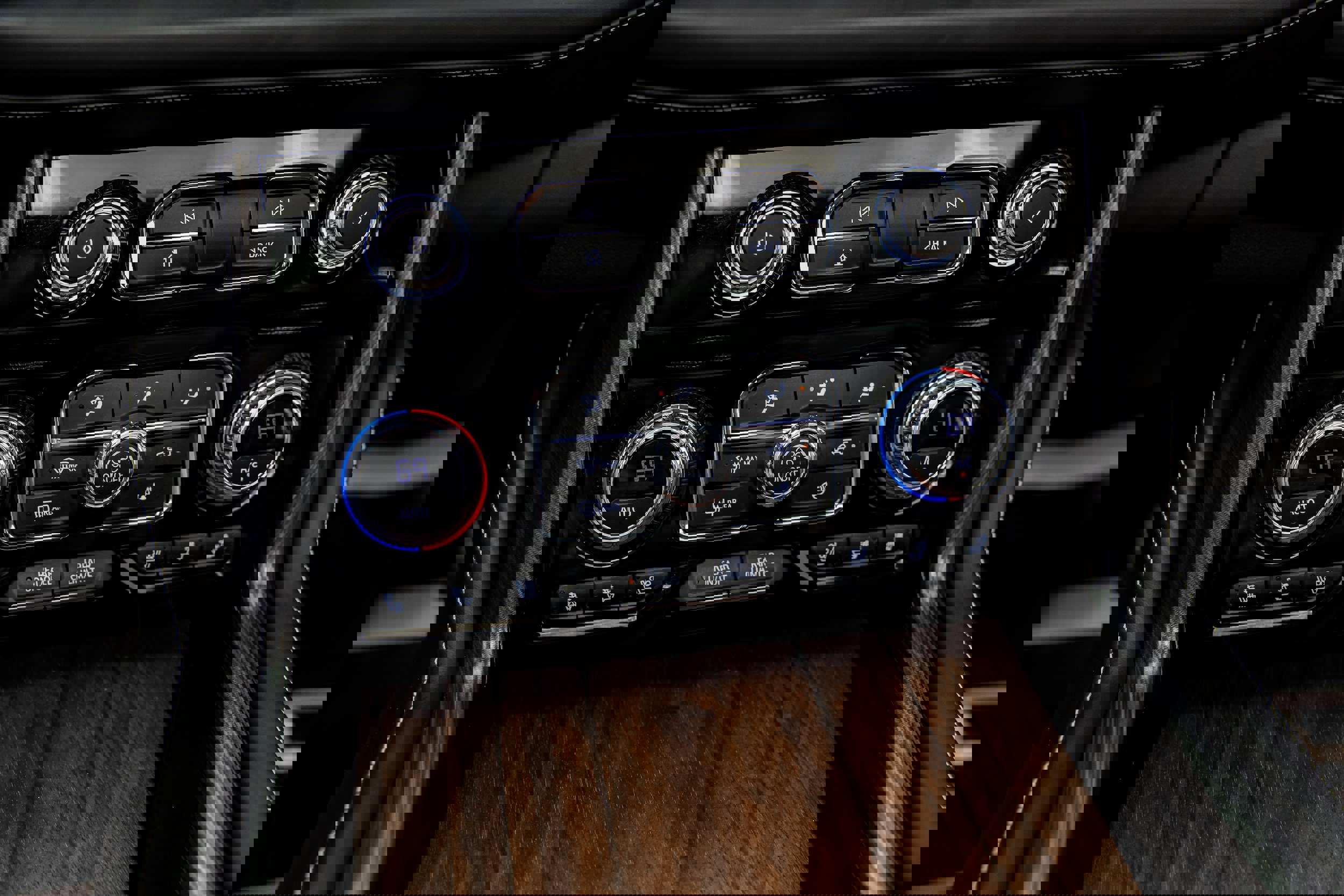 Used 2023 GMC Yukon XL Denali Ultimate image 50