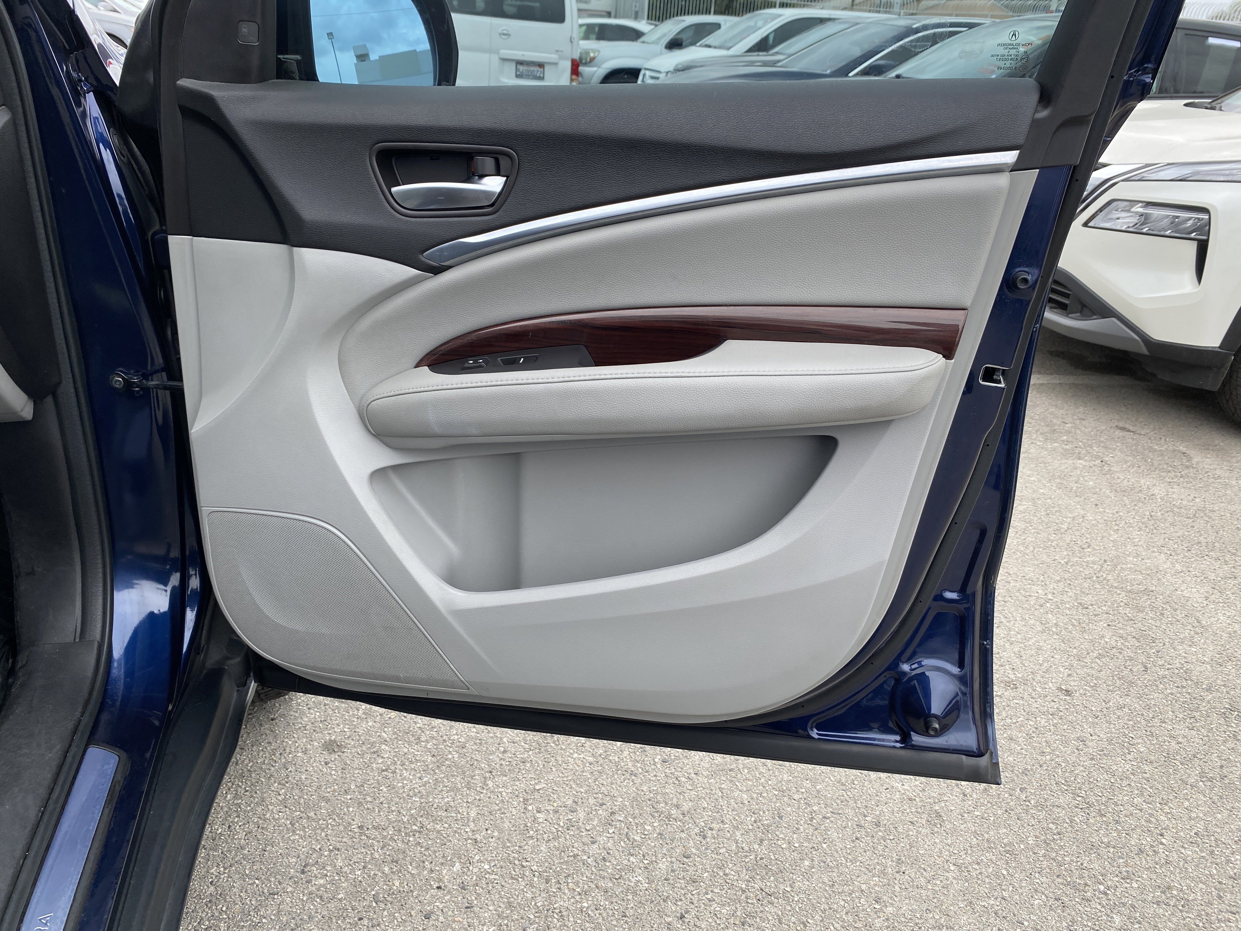 Used 2016 Acura MDX SH-AWD w/ Technology Package image 26