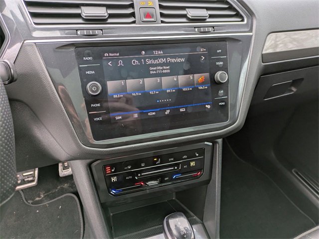 Used 2023 Volkswagen Tiguan SE R-Line image 11