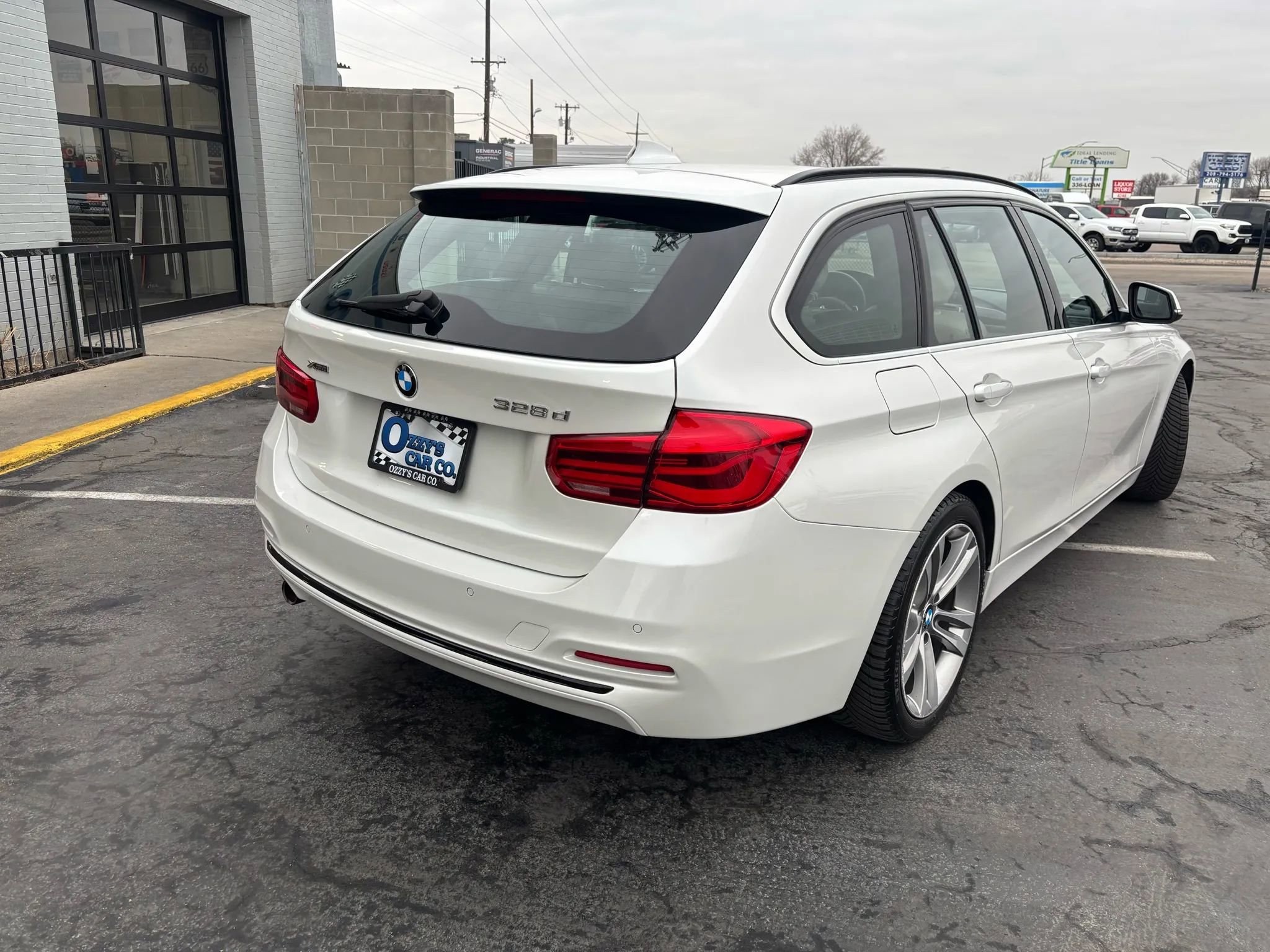 Used 2016 BMW 328d xDrive Wagon image 4