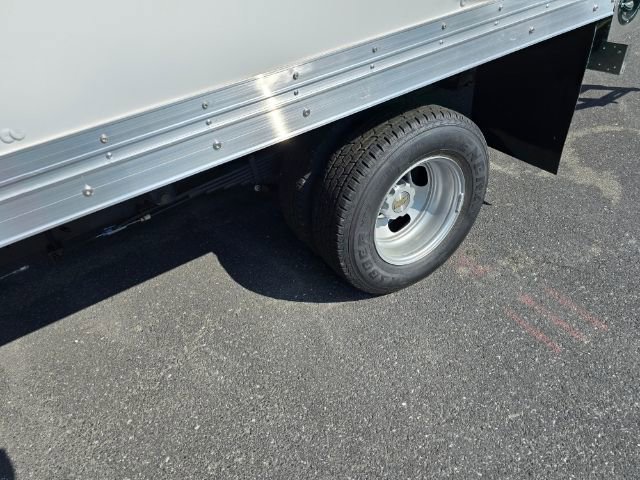 New 2024 Chevrolet Express 4500 w/ Power Convenience Package RWD image 6