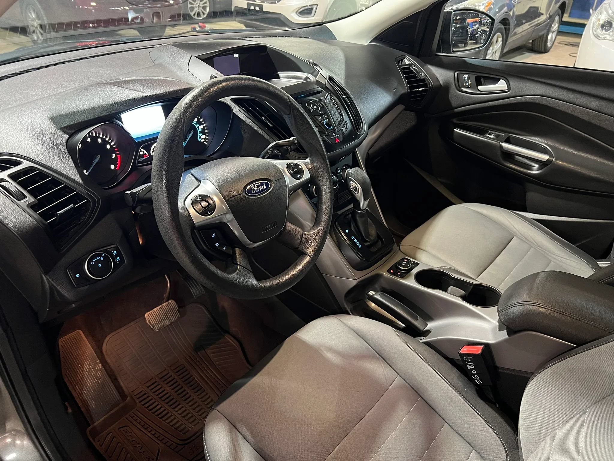 Used 2016 Ford Escape SE w/ SE Cold Weather Package FWD image 9