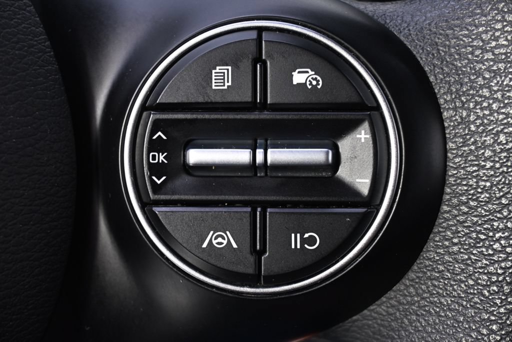 Used 2025 Kia Soul LX w/ LX Technology Package FWD image 34