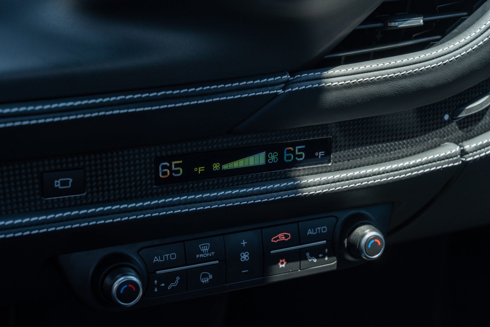 Used 2022 Ferrari F8 Tributo RWD image 46