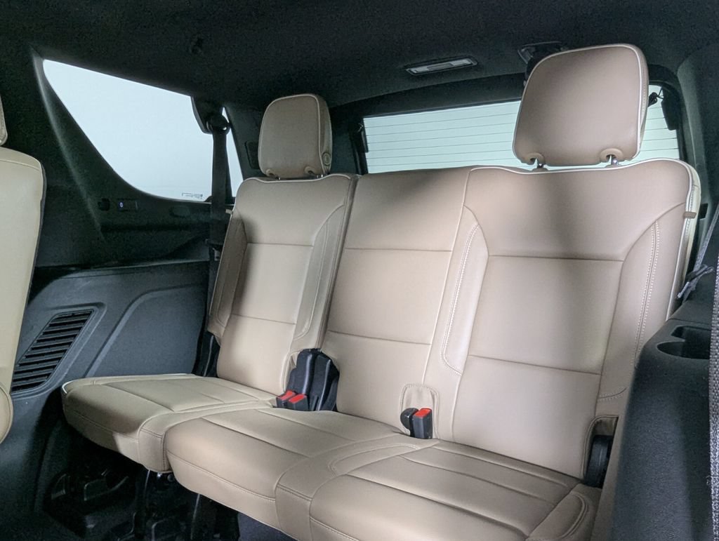 Used 2024 Chevrolet Tahoe Premier AWD/4WD image 24