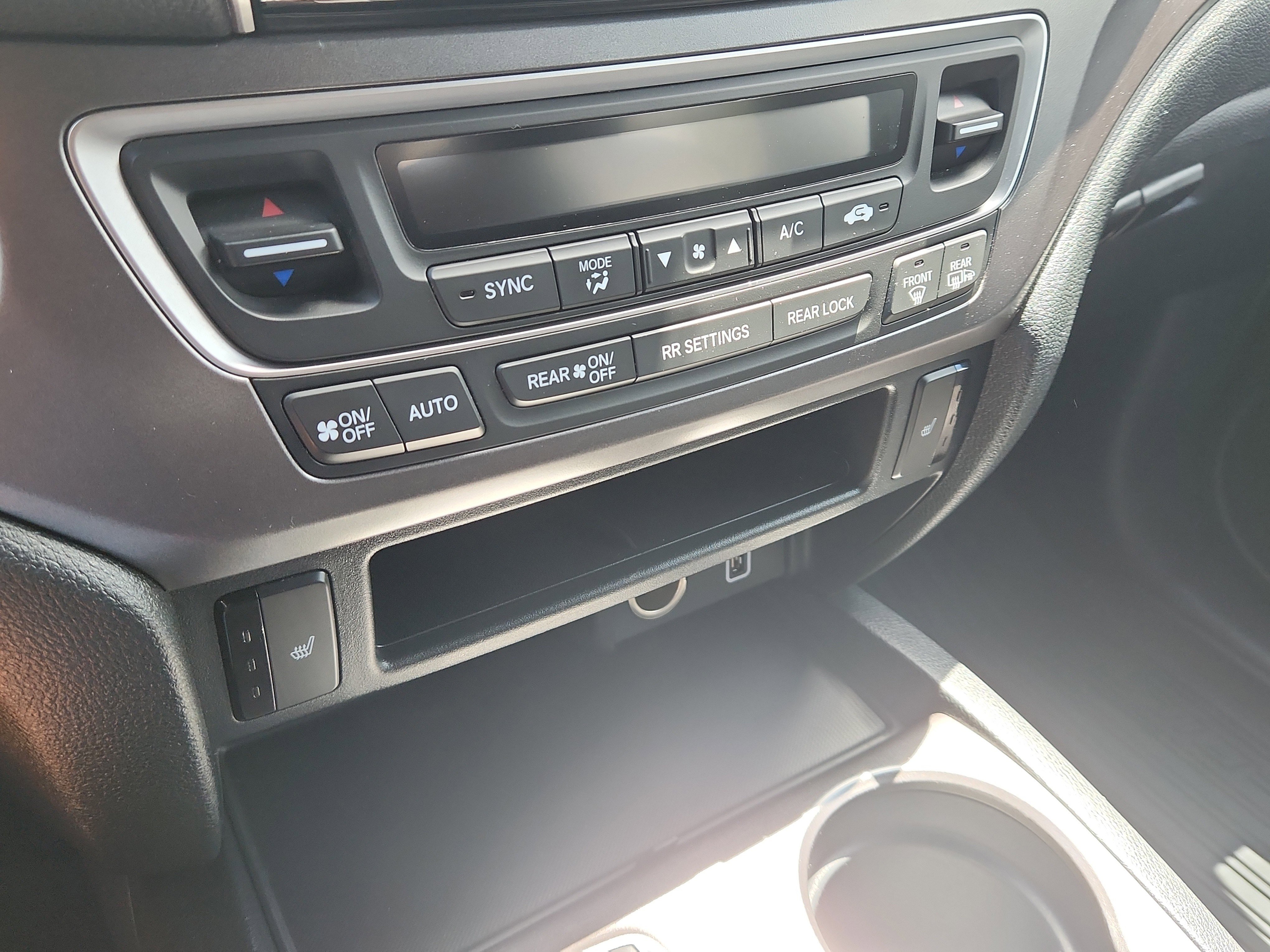 Used 2022 Honda Pilot Sport image 25