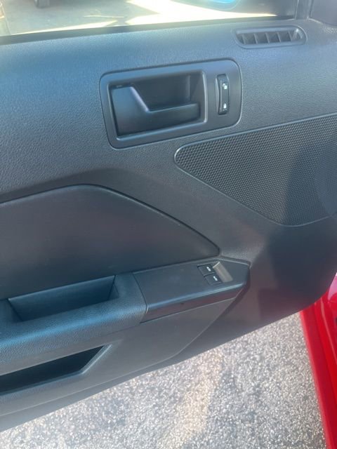 Used 2014 Ford Mustang Coupe image 9