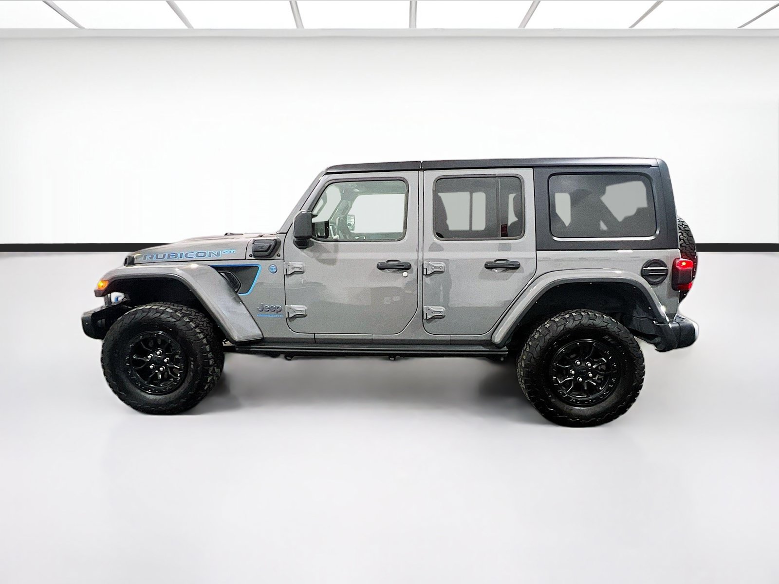 Used 2023 Jeep Wrangler Unlimited Rubicon 4xe AWD/4WD image 23