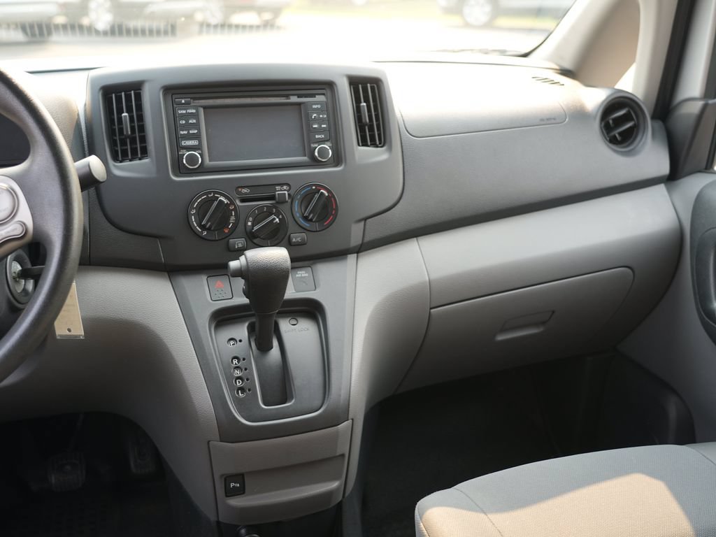 Used 2017 Chevrolet City Express LT w/ Technology Package FWD image 21