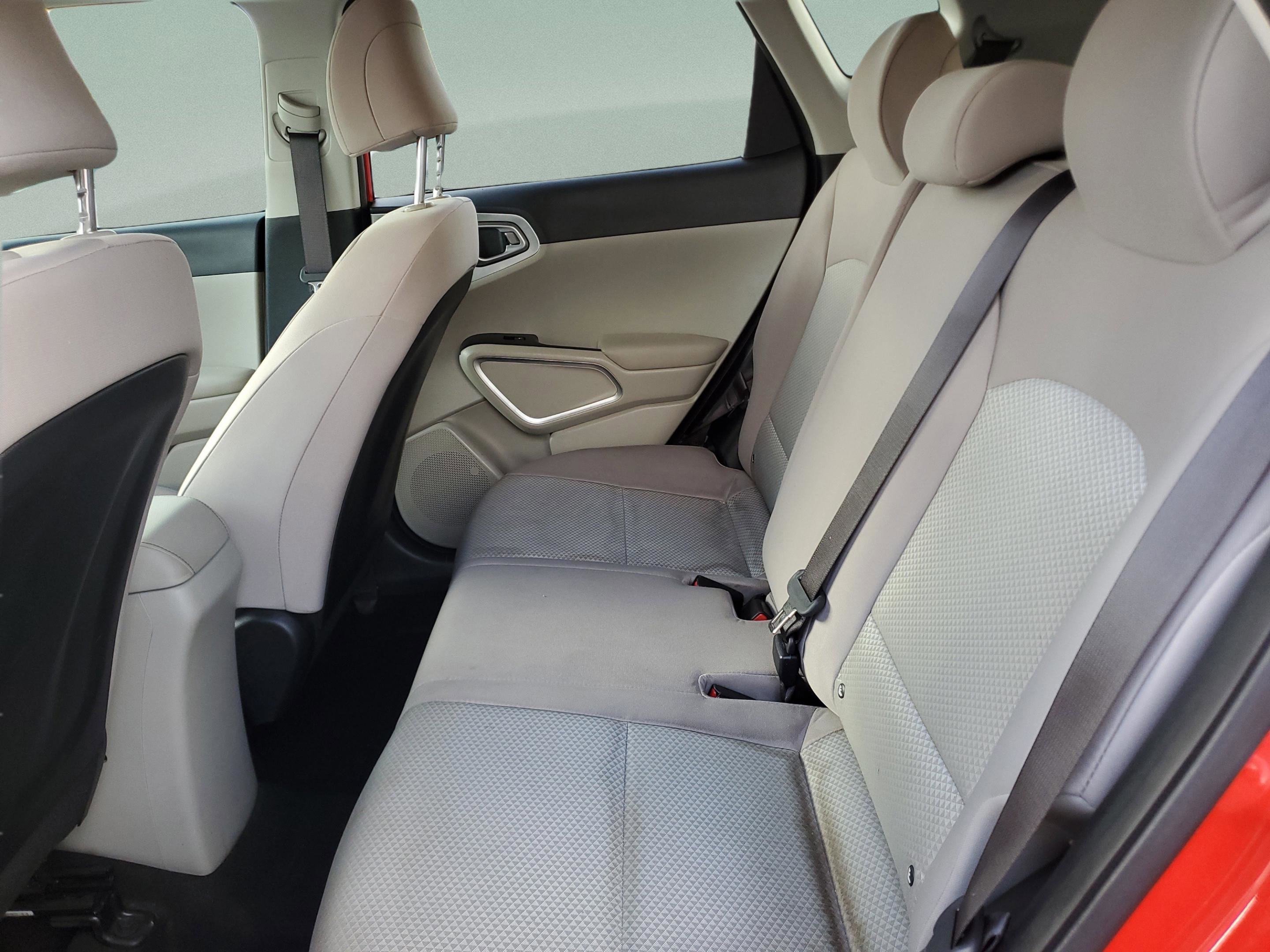 Certified 2022 Kia Soul LX image 10