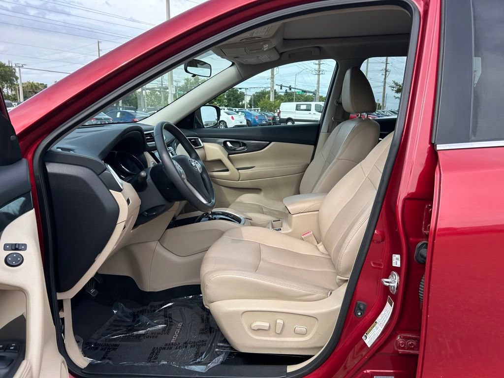 Used 2016 Nissan Rogue SL w/ SL Premium Package FWD image 15