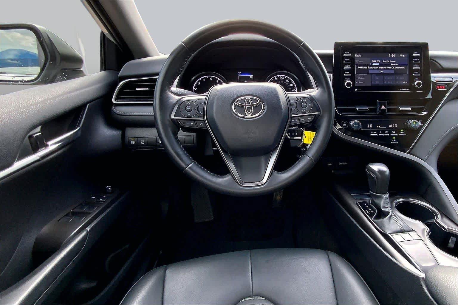 Used 2023 Toyota Camry SE FWD image 6