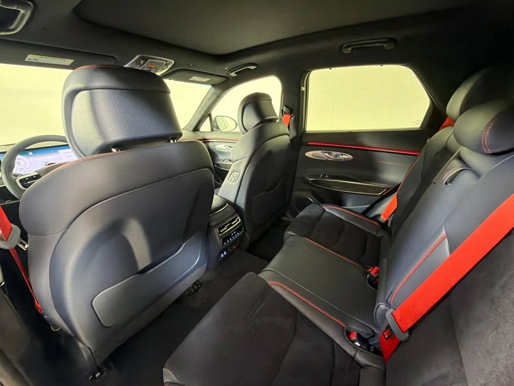 New 2027 Genesis GV70 3.5T Prestige AWD/4WD image 30