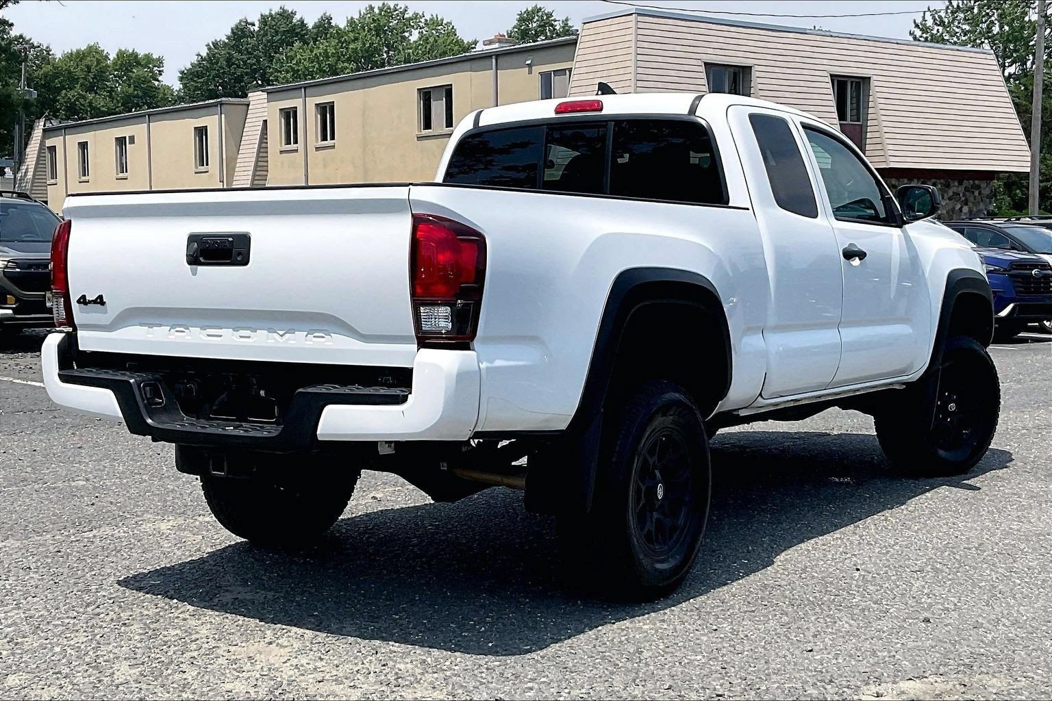 Used 2019 Toyota Tacoma SR w/ SX Package AWD/4WD image 12