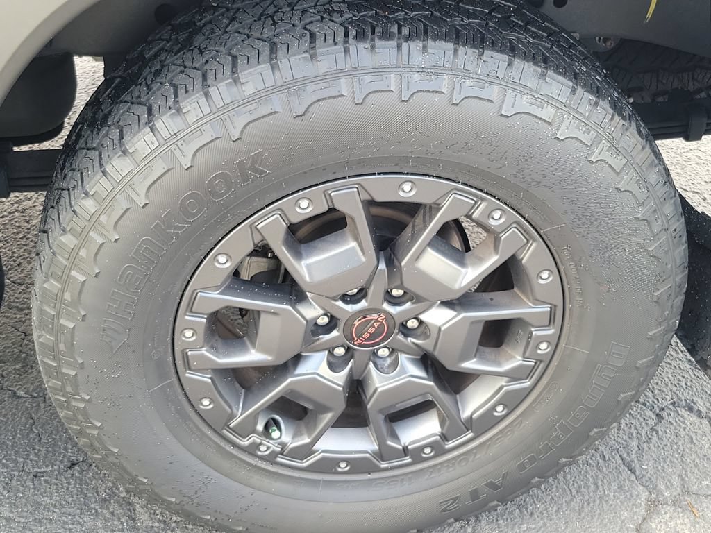 Used 2024 Nissan Frontier PRO-4X w/ Pro Premium Package AWD/4WD image 8