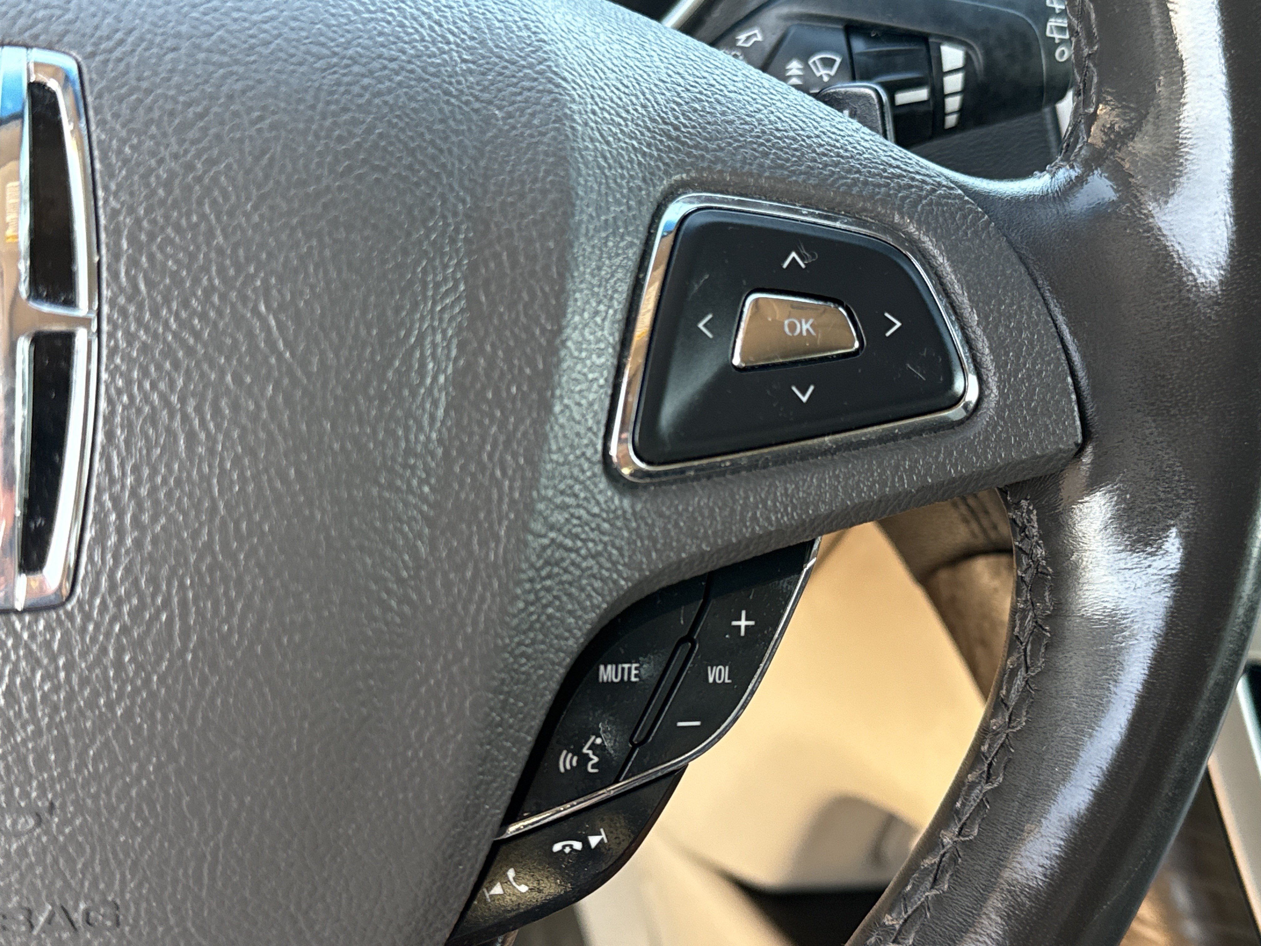 Used 2018 Lincoln MKX Reserve FWD image 22