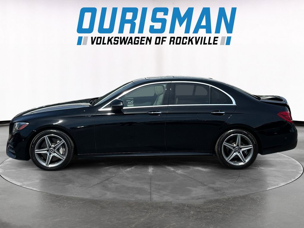 Used 2017 Mercedes-Benz E 300 4MATIC image 3