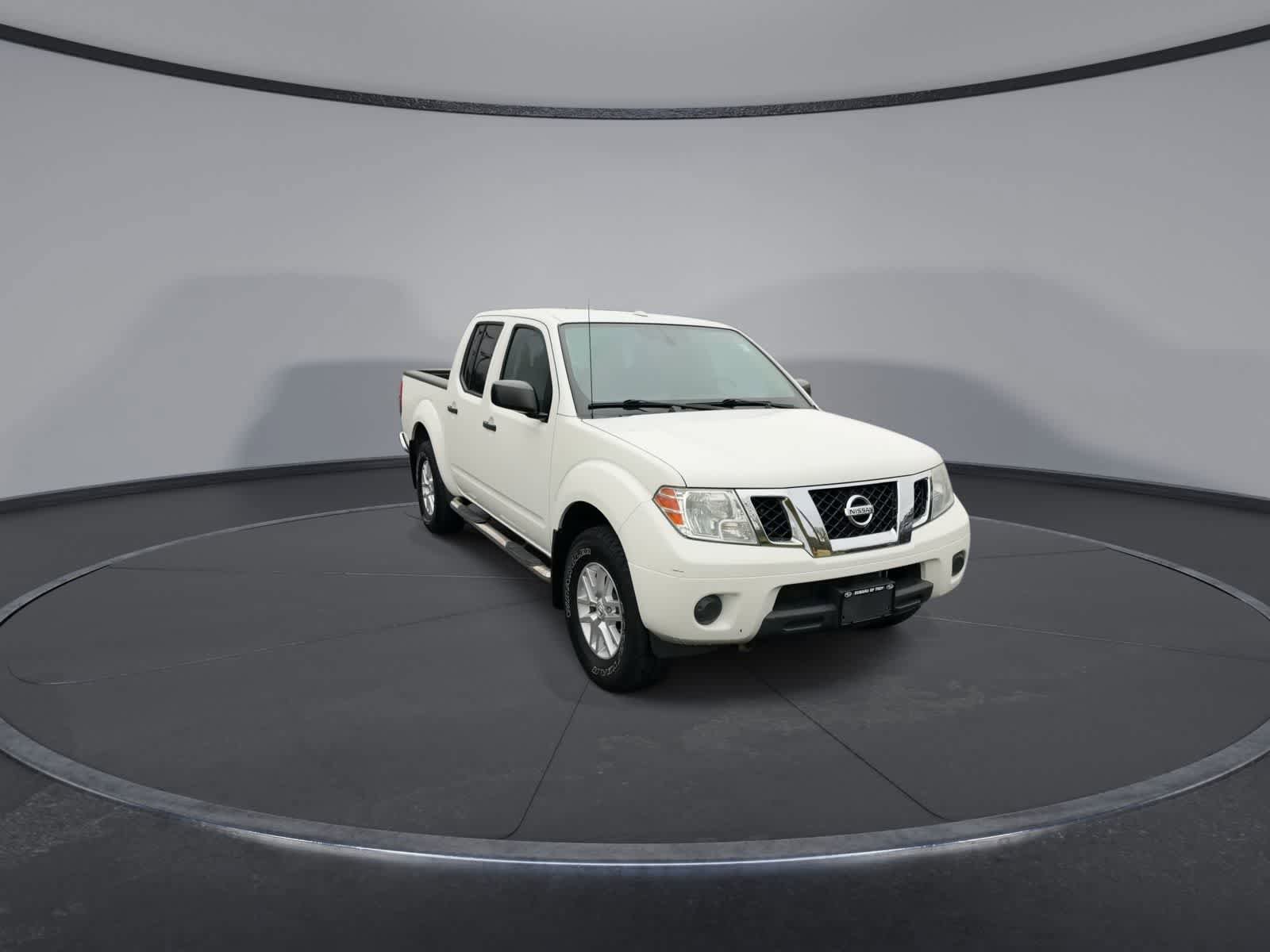 Used 2018 Nissan Frontier SV AWD/4WD image 2