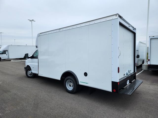 New 2026 Chevrolet Express 3500 w/ Power Convenience Package RWD image 6