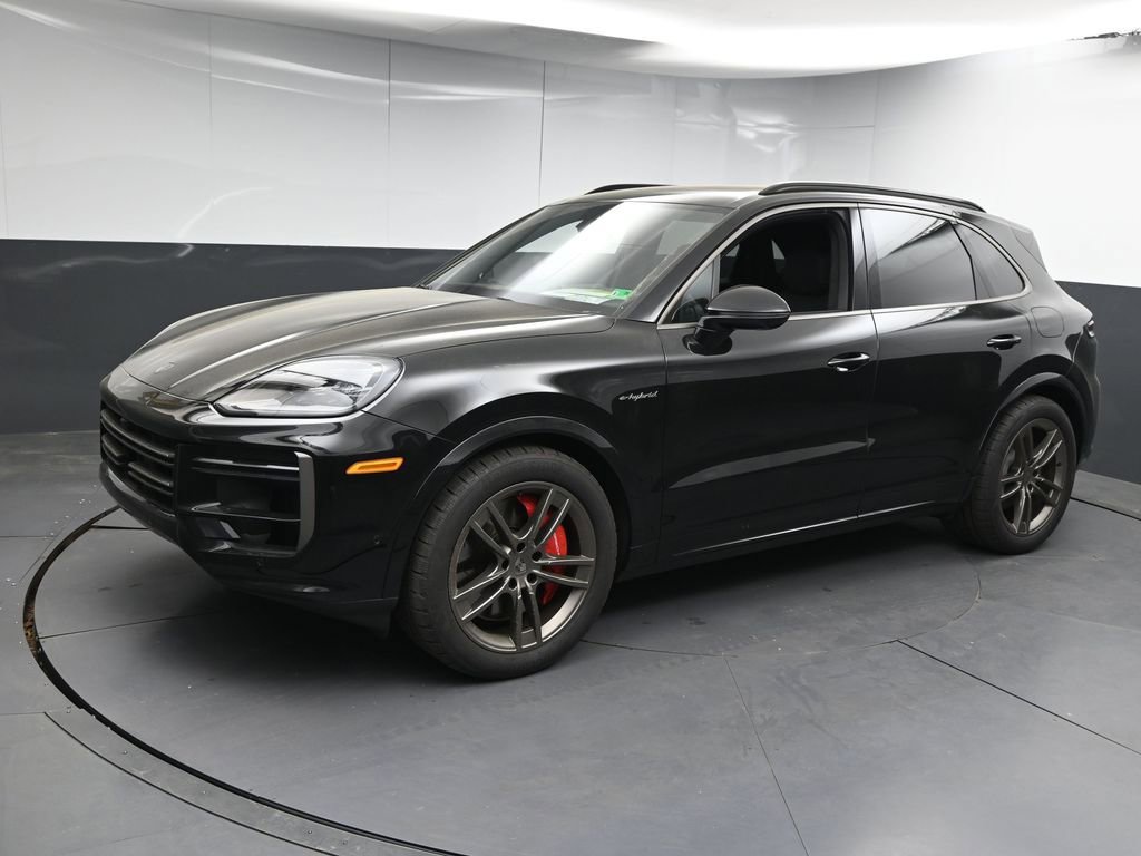 New 2026 Porsche Cayenne Turbo AWD/4WD image 1
